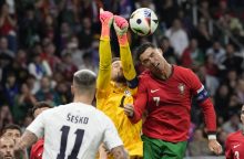 Tik po Ronaldo ašarų ir baudinių serijos laimėję portugalai žengė į ketvirtfinalį   