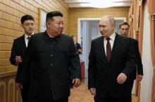 V. Putinas atvyko į Šiaurės Korėją, kuriai dėkoja už paramą kare su Ukraina